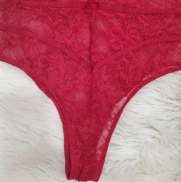 Victoria's Secret V-Neck Long Sleeve Bodysuit - Picture 10 of 10